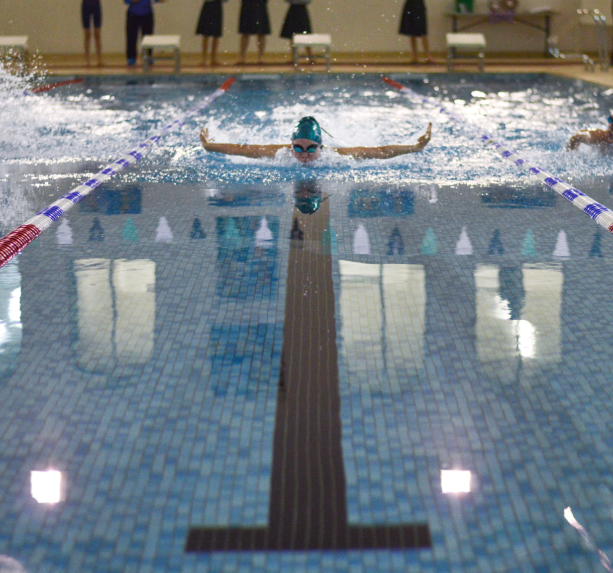 Sport image block half 620 x 580 swimming downe house